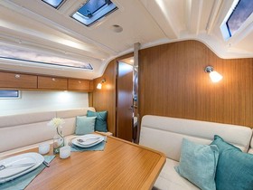 2018 Bavaria 37 Cruiser