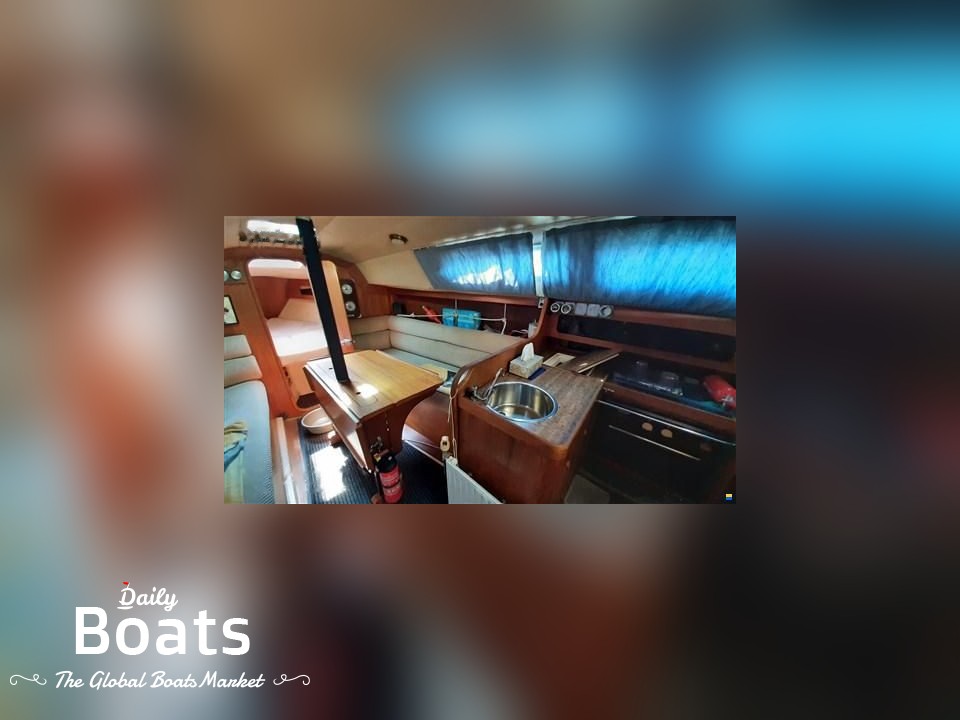 1987 Moody 28 Twin Keel for sale. View price, photos and Buy 1987 Moody