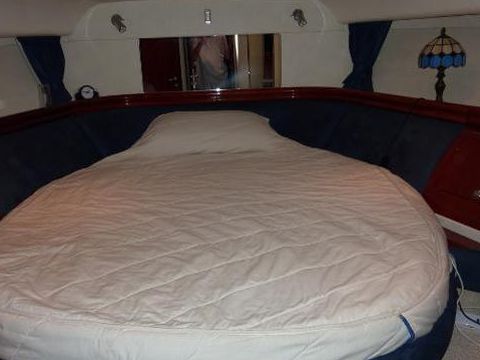 2002 Fairline Phantom 43