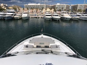 2017 Sunseeker 86 Yacht