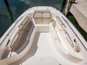 2022 Boston Whaler 270 Dauntless