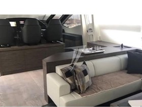 2018 Pershing 82