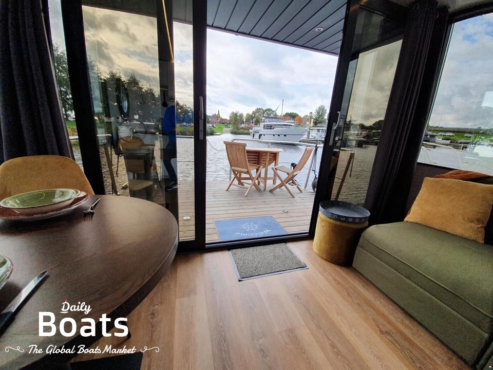 La Mare Houseboats Apartboat for sale. View price, photos and Buy La