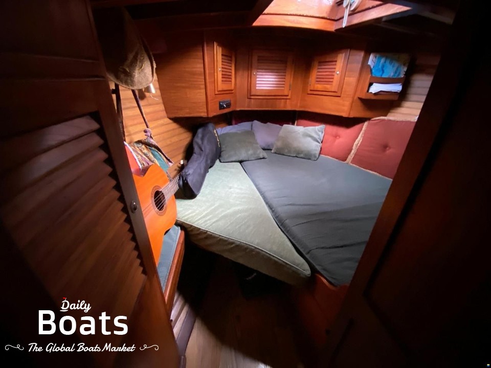 1999 Custom Essex Smack Yacht 29 for sale. View price, photos and Buy