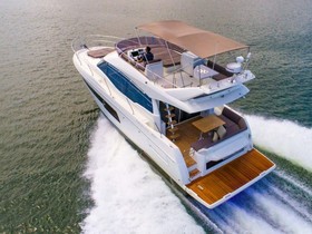 Prestige Yachts 460 Fly