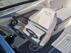 2022 Sea Ray Sun Sport 230 Outboard