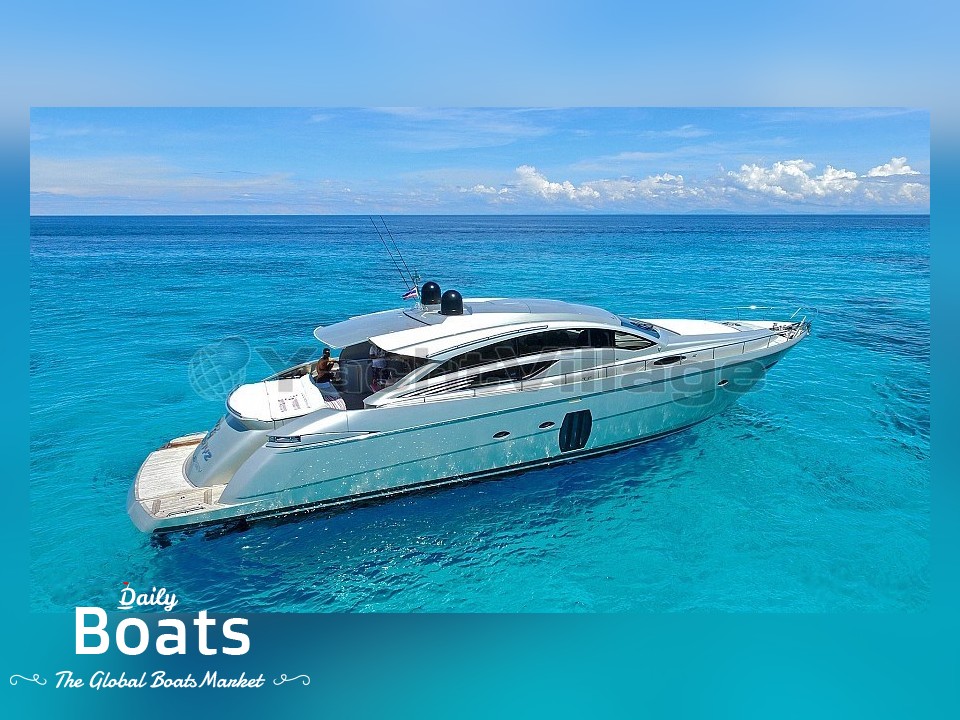 2009 Pershing 72'