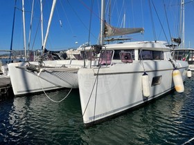 Lagoon Yachts 421