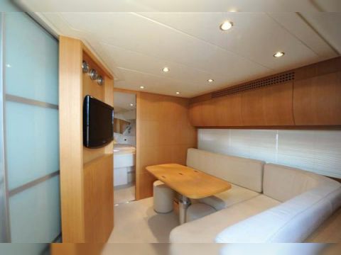 2009 Pershing 56