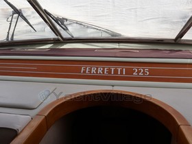 1994 Ferretti 225 Fly