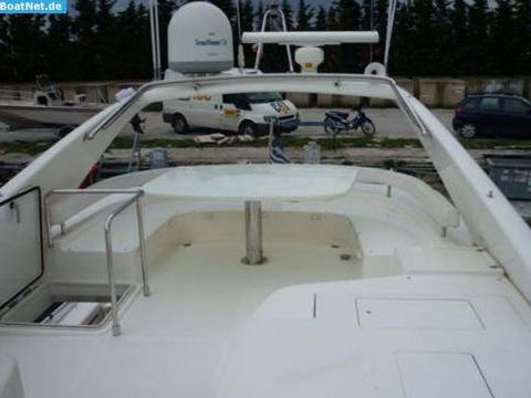 2001 Ferretti 620