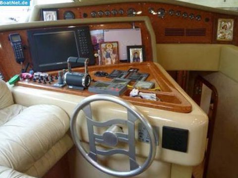 2001 Ferretti 620 for sale