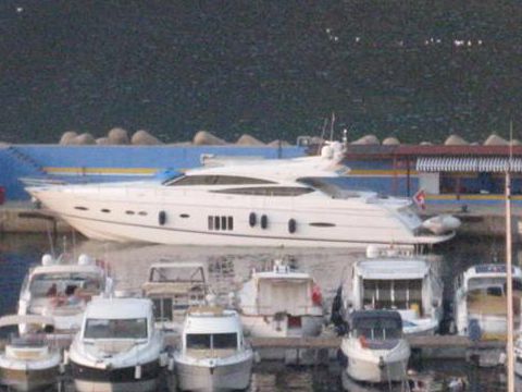 2009 Princess V78