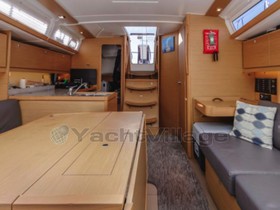 2019 Dufour Yachts 390