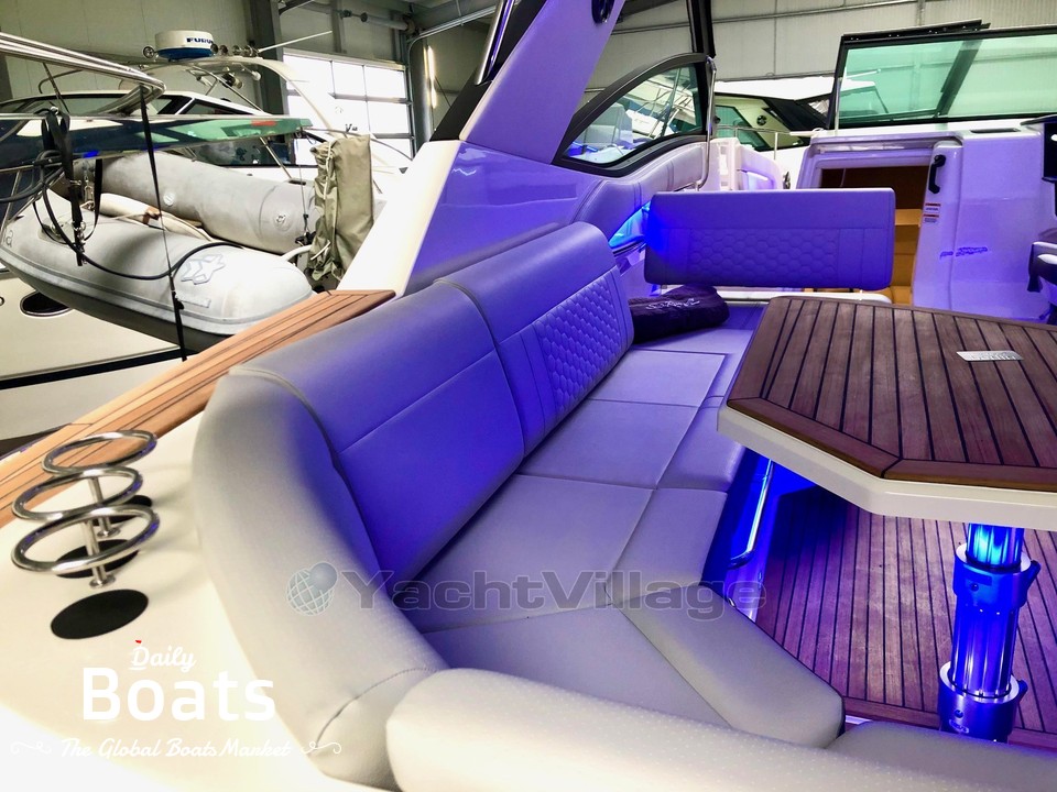 2021 Sea Ray Boats 320 Sundancer Coupe for sale. View price, photos and