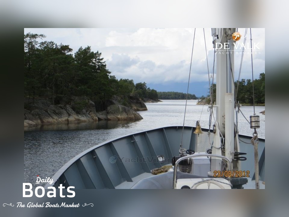 2010 Explorer Yacht Expedition Vessel 85 for sale. View price, photos