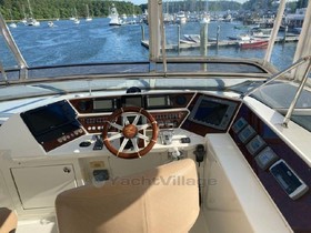 2005 Marquis Yachts
