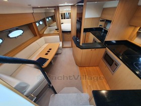 2011 Princess Yachts V42 на продаж