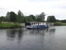 Buy 2002 Triamaran Hausboot