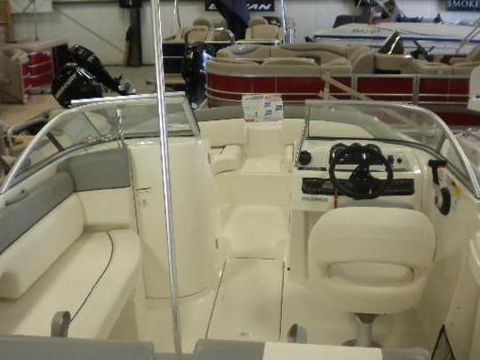 Bayliner 215