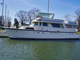 Hatteras 63 Cockpit Motor Yacht