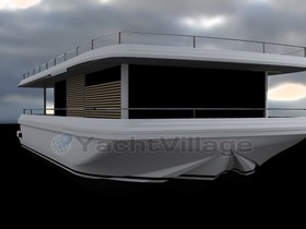 Divinavi M-720 Split Level Houseboat