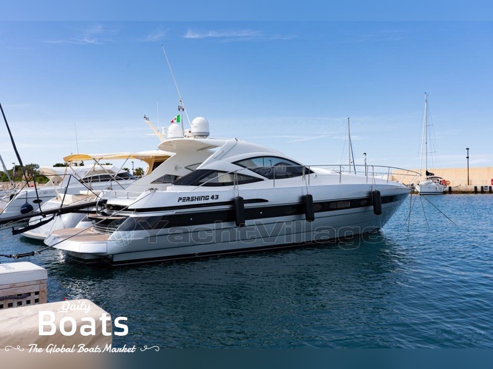 2005 Pershing 43'