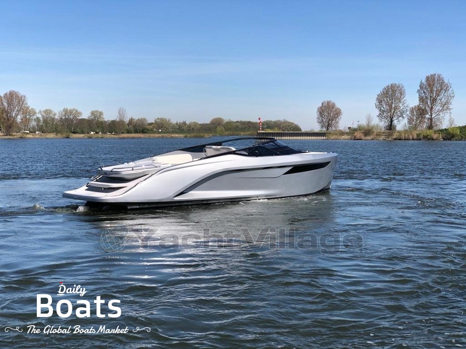 2020 Princess Yachts R35 for sale. View price, photos and Buy 2020 Princess Yachts R35 374337