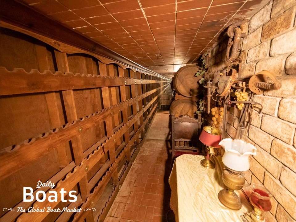 1980 Custom Forbes Island for sale. View price, photos and Buy 1980