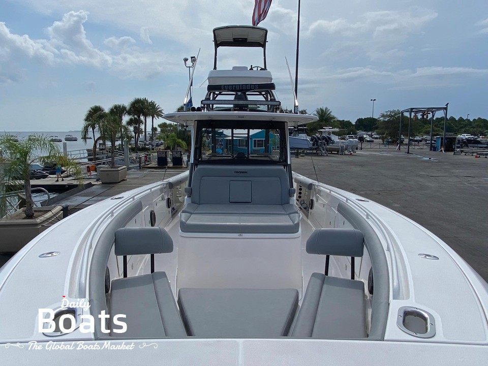 2017 Everglades 435 Center Console for sale. View price, photos and Buy