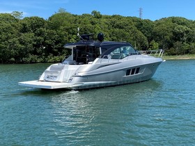 2015 Cruisers Yachts 45 Cantius Black Diamond in vendita