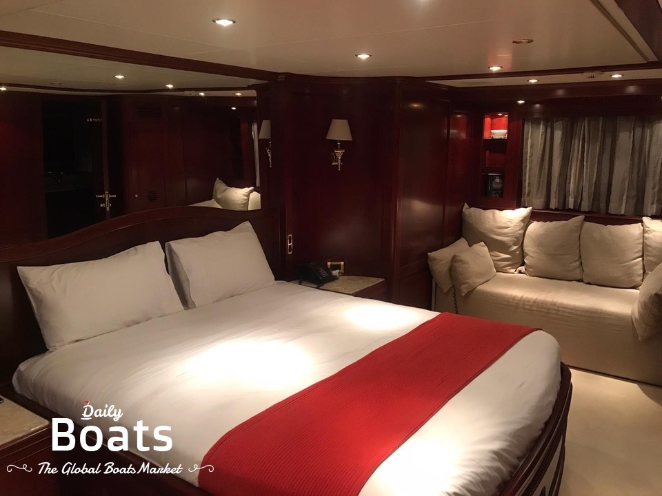 2006 Benetti Tradition 100 for sale. View price, photos and Buy 2006 ...