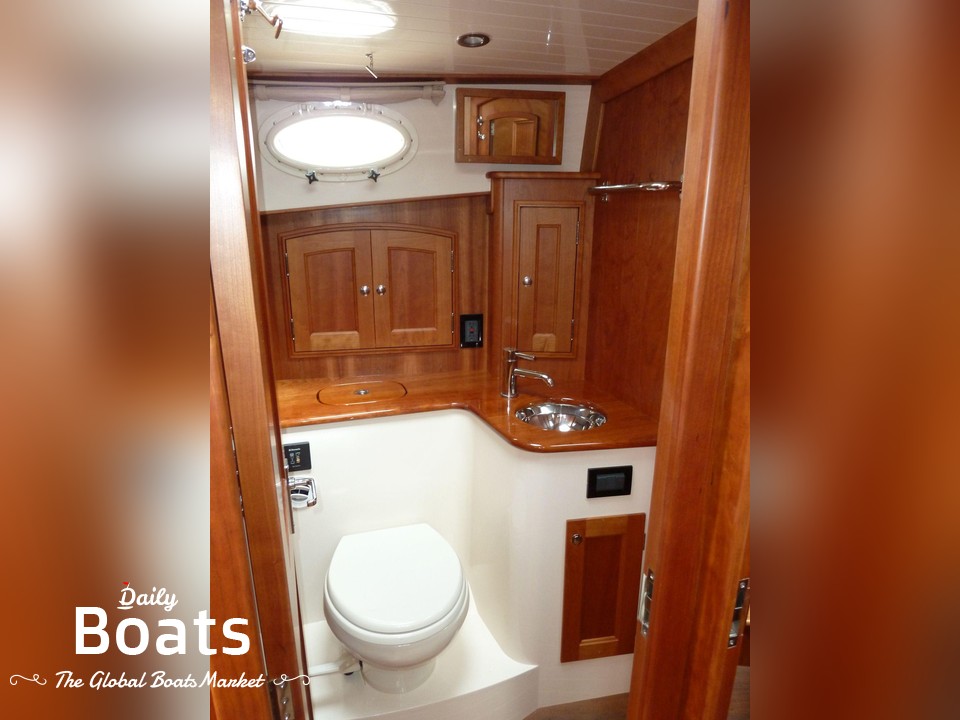 2015 Hinckley Talaria 43 for sale. View price, photos and Buy 2015