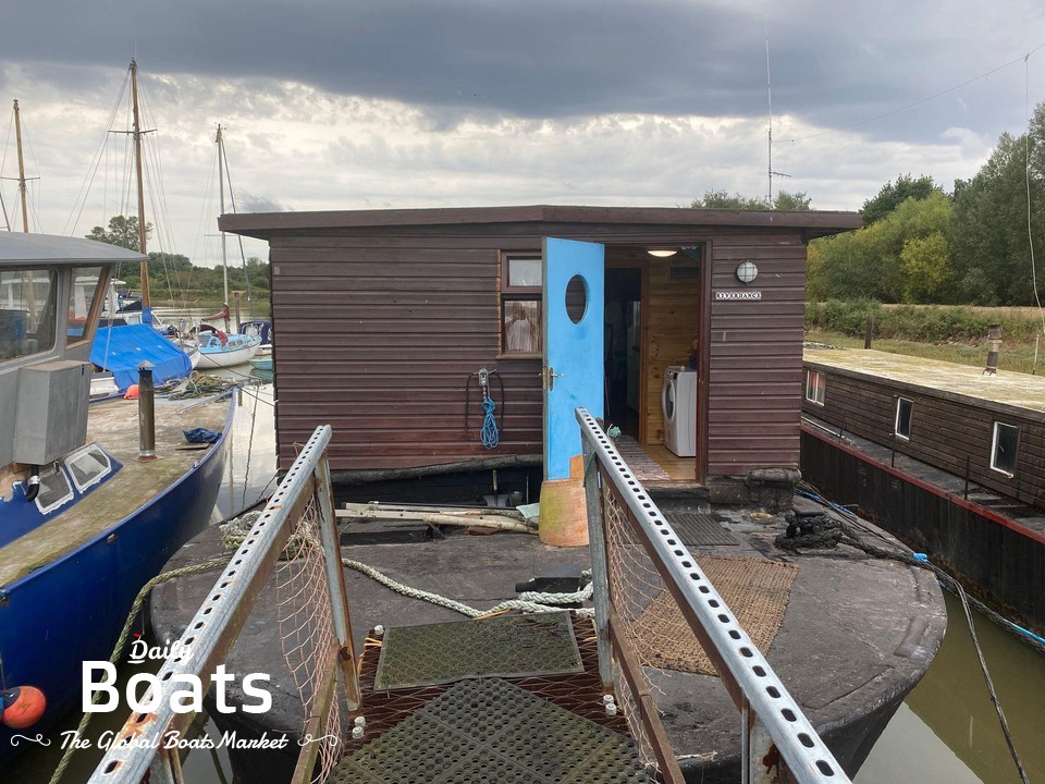 1910 Houseboat Thames Lighter Barge for sale. View price, photos and