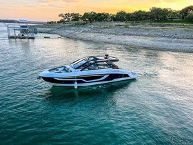 Acquistare 2022 Cruisers Yachts 42 Gls