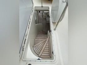 2004 Ferretti Yachts 830