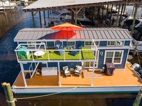 2022 Houseboat Island Lifestyle