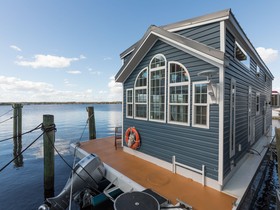 2022 Houseboat Island Lifestyle myytävänä