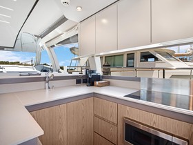 2018 Ferretti Yachts 550