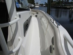 2018 Boston Whaler Outrage 42 na prodej