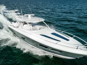 2022 Intrepid 409 Valor
