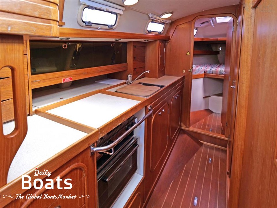 2001 Vancouver 34 Pilot House for sale. View price, photos and Buy 2001