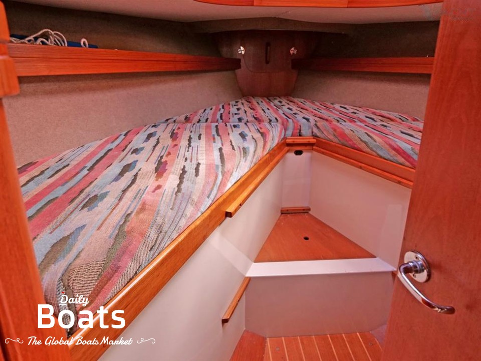 2001 Vancouver 34 Pilot House for sale. View price, photos and Buy 2001