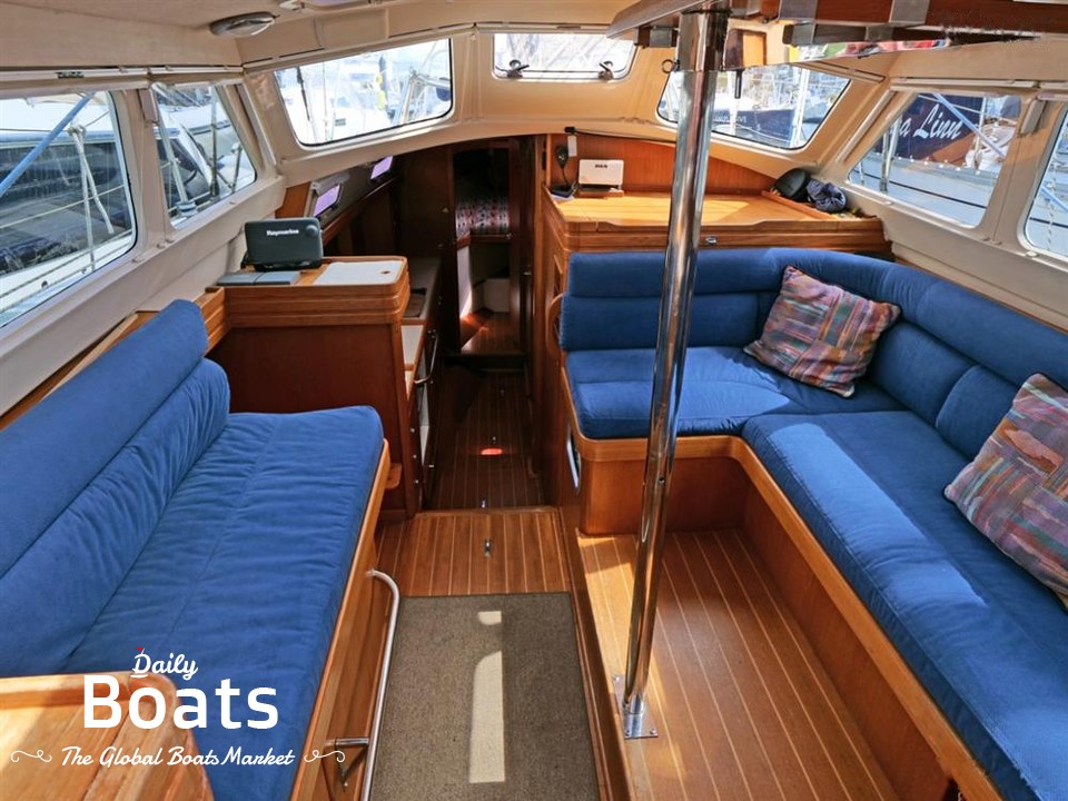 2001 Vancouver 34 Pilot House for sale. View price, photos and Buy 2001