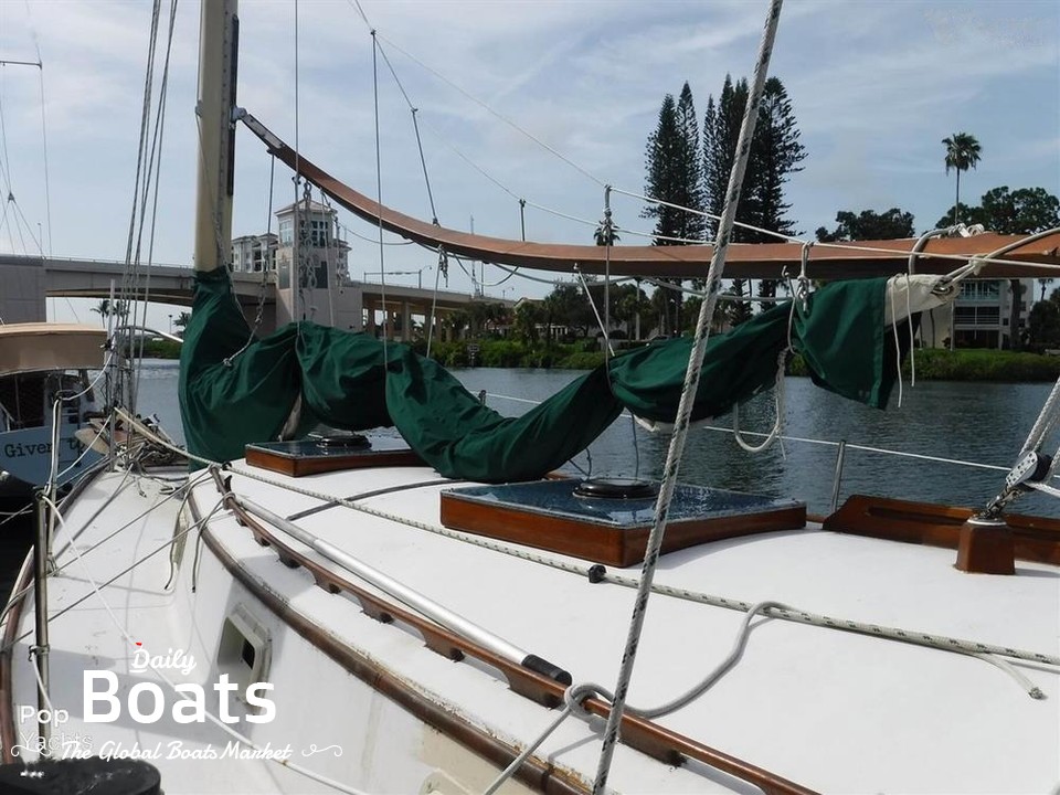 1985 Herreshoff Cat Ketch 31 zu verkaufen. Preis und fotos ansehen und ...