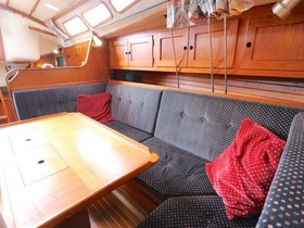 1980 Aphrodite 34