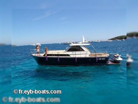 Chris-Craft 38 Commander