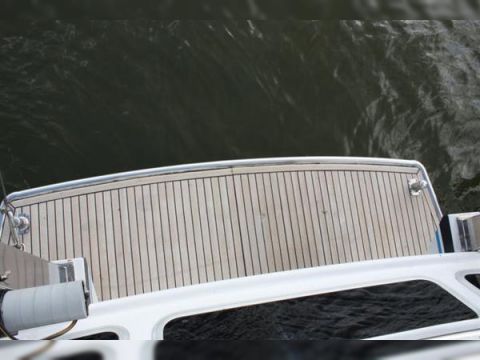 Kupiti 1988 Valkkruiser