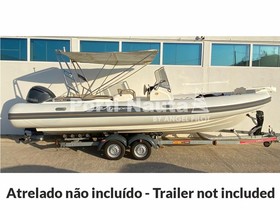 Kupiti 2017 Capelli Boats Tempest 775