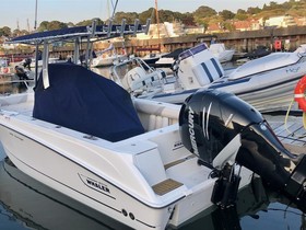 2011 Boston Whaler Boats 220 Outrage